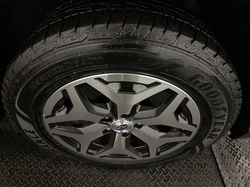 Used 2020 Subaru Forester Premium image 12
