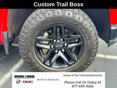 Used 2021 Chevrolet Silverado 1500 Custom Trail Boss w/ LPO, Dark Essentials Package AWD/4WD image 32