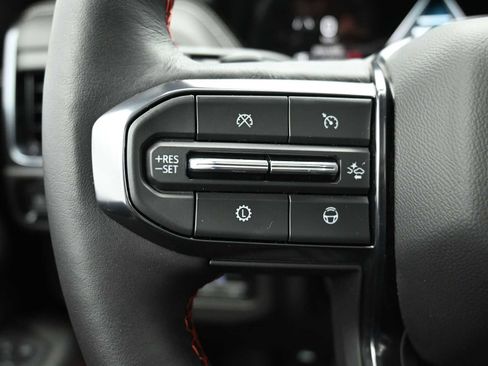 New 2025 GMC Yukon AT4 Ultimate w/ LPO, Illumination Package image 12