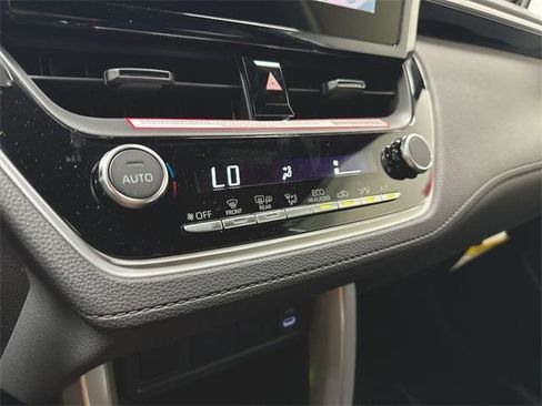 Certified 2024 Toyota Corolla Cross SE w/ Moonroof Package image 19