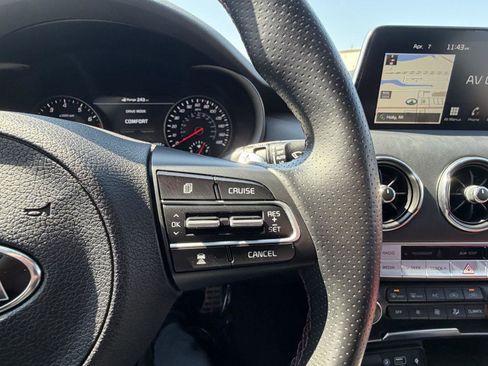 Used 2020 Kia Stinger GT1 image 18