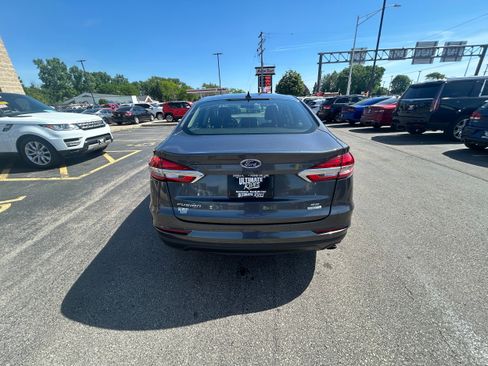 Used 2020 Ford Fusion SE FWD image 3