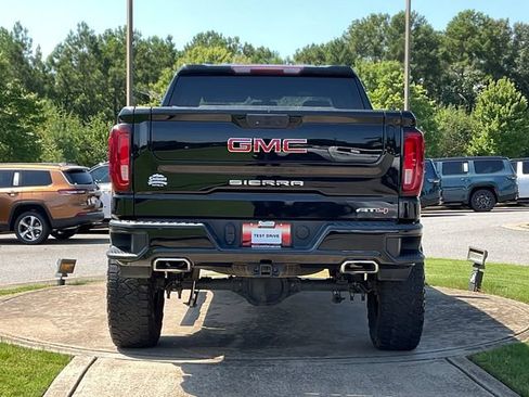 Used 2022 GMC Sierra 1500 AT4 AWD/4WD image 6