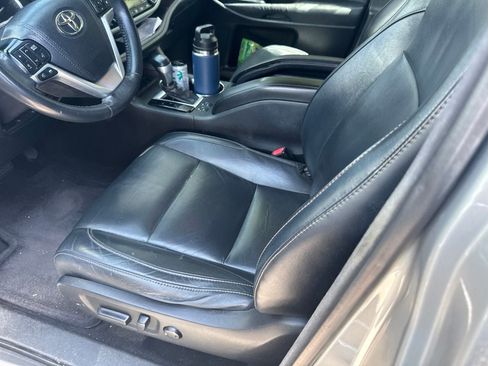 Used 2015 Toyota Highlander XLE FWD image 5