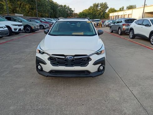 Used 2025 Subaru Crosstrek 2.5i Premium AWD/4WD image 5