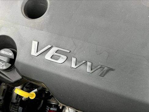 Used 2023 Chevrolet Traverse LT w/ LPO, Floor Liner Package AWD/4WD image 34