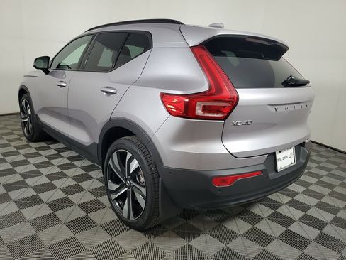 Used 2026 Volvo XC40 B4 Plus w/ Climate Package image 6