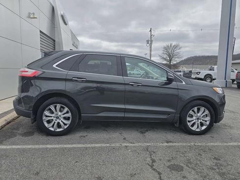 Used 2022 Ford Edge Titanium w/ Class II Trailer Tow Package image 2