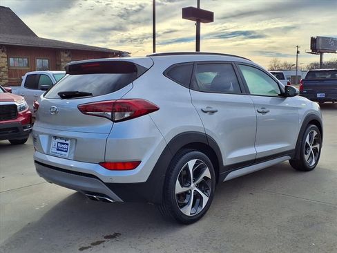 Used 2018 Hyundai Tucson Value w/ Cargo Package image 2
