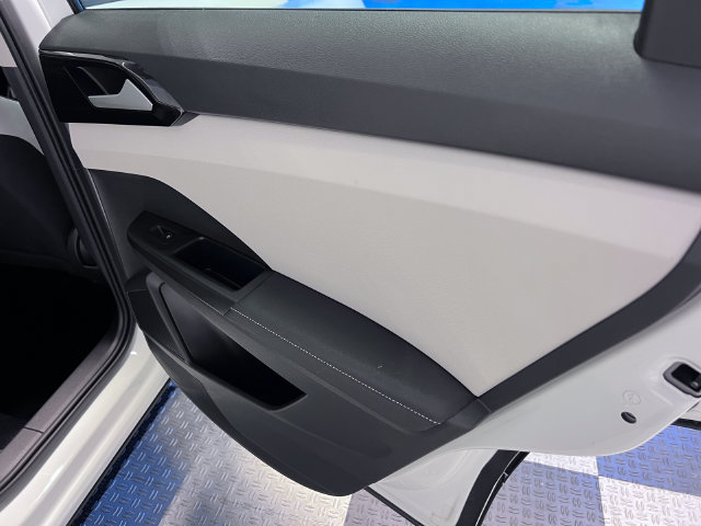 Certified 2025 Volkswagen Taos S FWD image 13