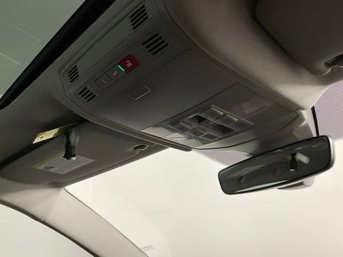 Used 2024 Volkswagen Jetta SE FWD image 20