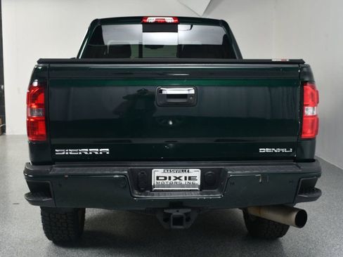 Used 2015 GMC Sierra 2500 Denali w/ Duramax Plus Package image 8