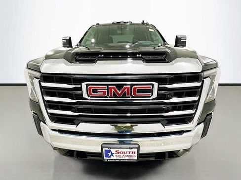 New 2026 GMC Sierra 3500 SLT image 2