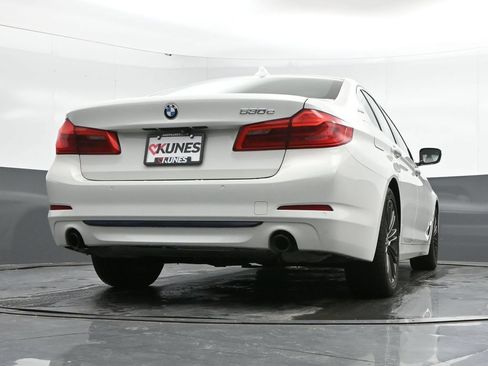 Used 2019 BMW 530e xDrive w/ Convenience Package AWD/4WD image 41
