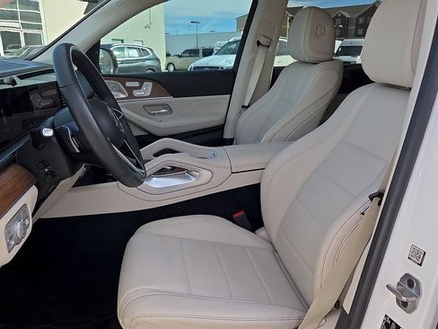 Used 2024 Mercedes-Benz GLE 450 4MATIC image 16