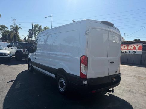 Used 2019 Ford Transit 250 148 Medium Roof RWD image 4
