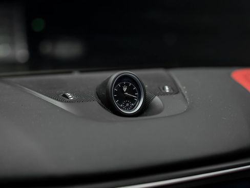 Used 2022 Maserati Levante GT AWD/4WD image 51