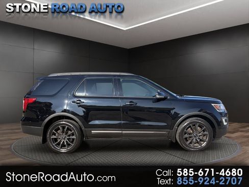 Used 2017 Ford Explorer XLT w/ Equipment Group 202A AWD/4WD image 1
