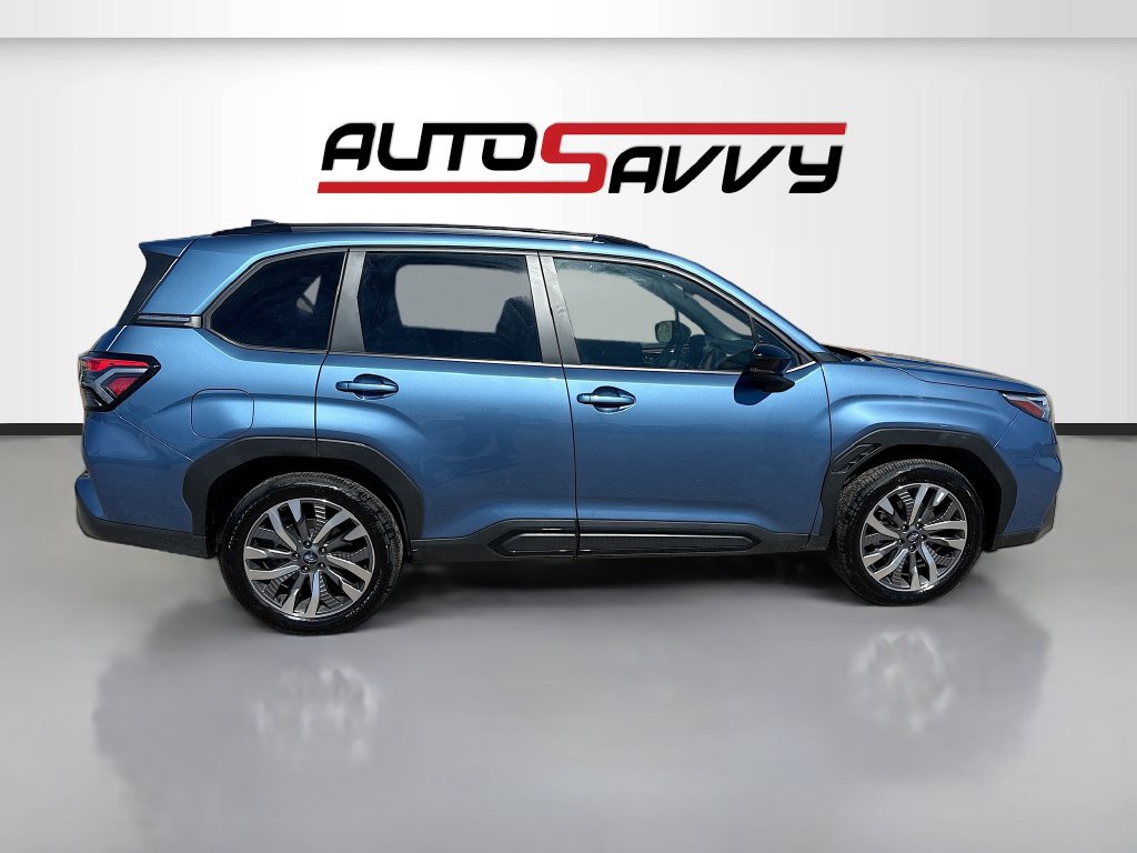 Used 2025 Subaru Forester Touring AWD/4WD image 8