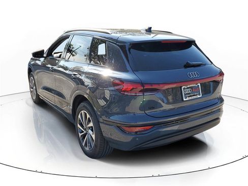 New 2025 Audi Q6 e-tron Premium image 3