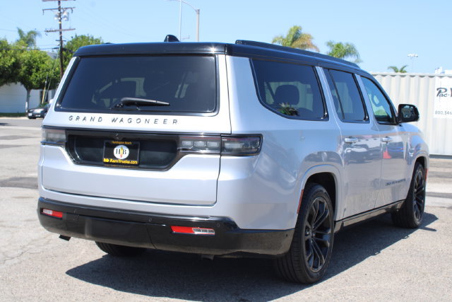 Used 2024 Jeep Grand Wagoneer L Series II w/ Quick Order Packagew 28T AWD/4WD image 5
