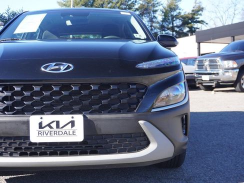 Used 2023 Hyundai Kona SE w/ Cargo Package image 12