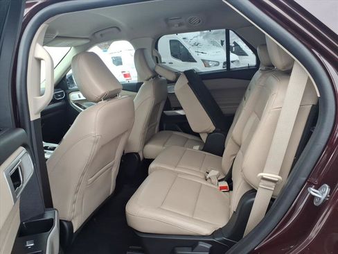 Certified 2023 Ford Explorer Limited w/ Hybrid Equipment Group 310A image 8