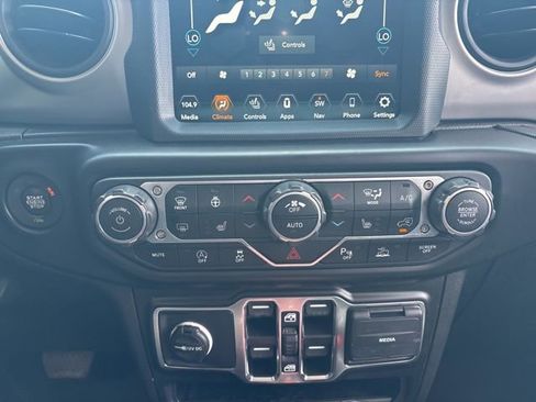 Used 2021 Jeep Wrangler Unlimited Sport image 34