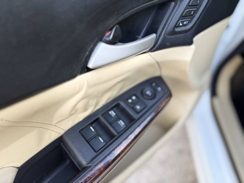 Used 2010 Honda Crosstour EX-L image 10