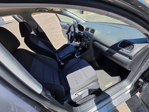 Used 2012 Volkswagen Golf 4-Door FWD image 34