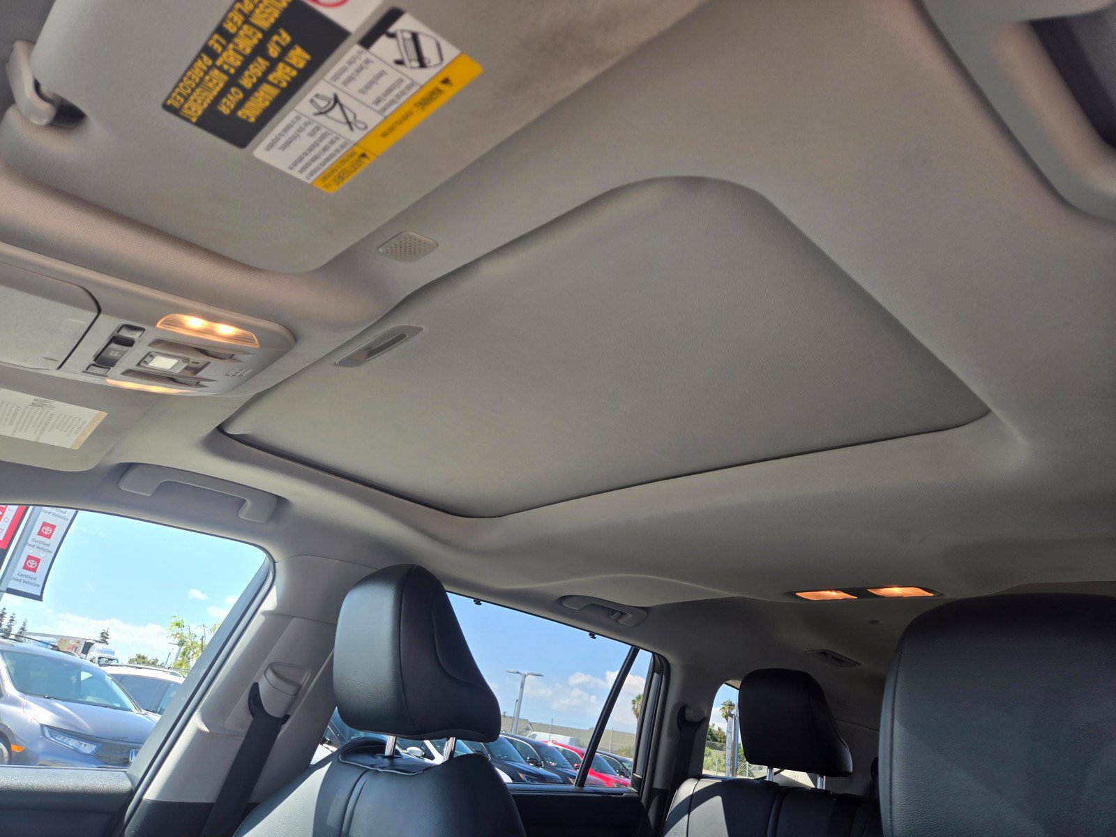 Used 2021 Toyota Highlander XLE AWD/4WD image 15
