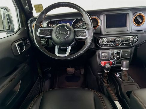 Used 2021 Jeep Gladiator Mojave w/ Cold Weather Group AWD/4WD image 19