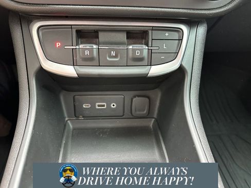 Used 2022 GMC Terrain SLE image 18