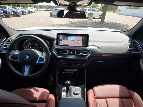 Certified 2025 BMW X4 xDrive30i w/ Premium Package AWD/4WD image 20