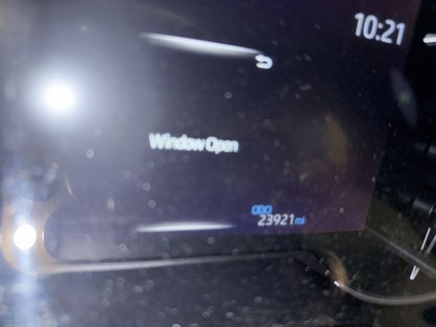 Used 2023 Toyota RAV4 XLE Premium image 5