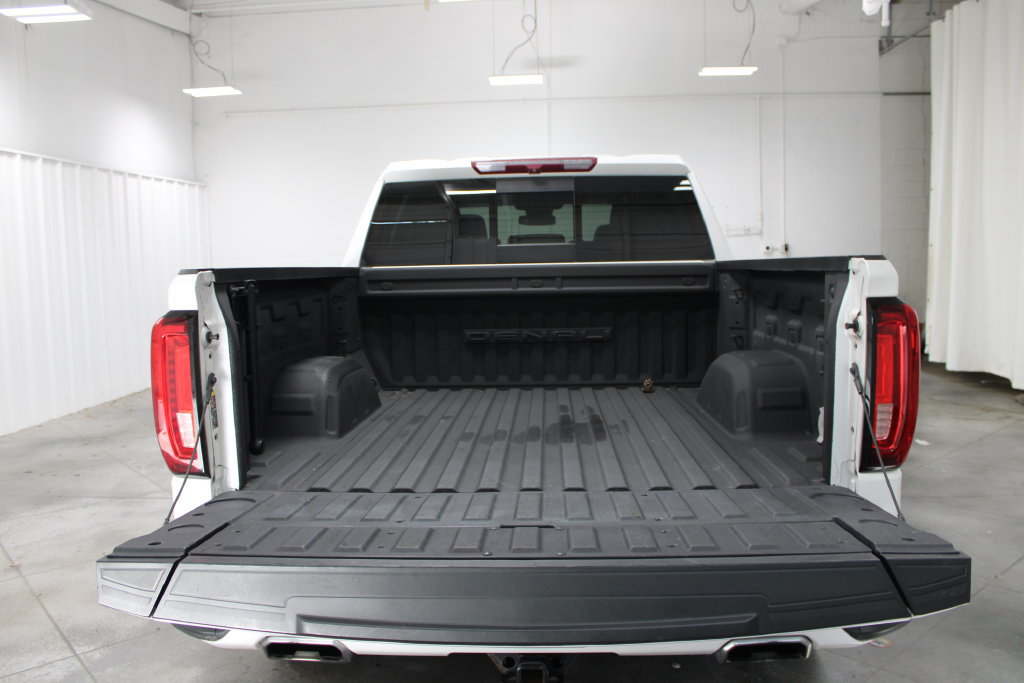Used 2023 GMC Sierra 1500 Denali AWD/4WD image 18
