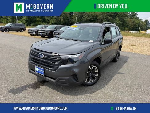 Used 2025 Subaru Forester AWD/4WD image 1
