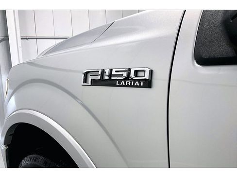 Used 2019 Ford F150 Lariat w/ Trailer Tow Package image 10