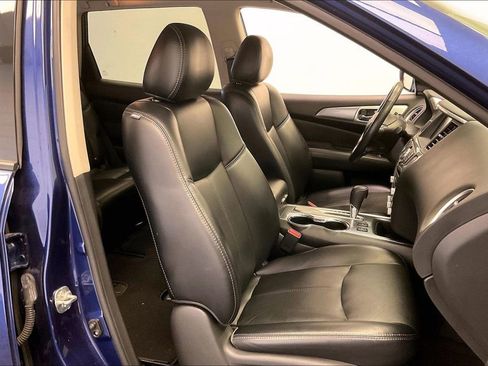 Used 2019 Nissan Pathfinder SL image 6