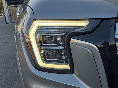 New 2026 GMC Terrain Denali w/ LPO, Black Badging Package image 11