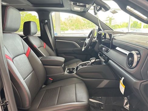 New 2025 Chevrolet Colorado Z71 w/ Technology Package image 18