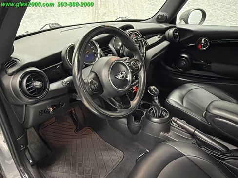 Used 2019 MINI Cooper 2-Door Hardtop FWD image 3