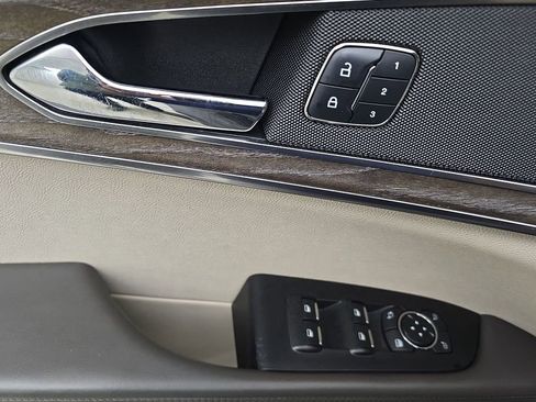 Used 2018 Lincoln MKX Select w/ Select Plus Package image 14