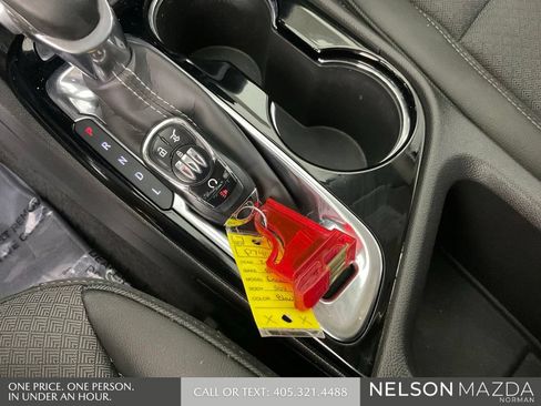 Used 2025 Buick Encore GX Preferred FWD image 52