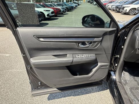 Used 2025 Honda CR-V EX image 14