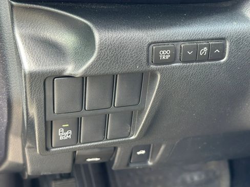 Used 2015 Lexus IS 250 AWD w/ Luxury Package image 27