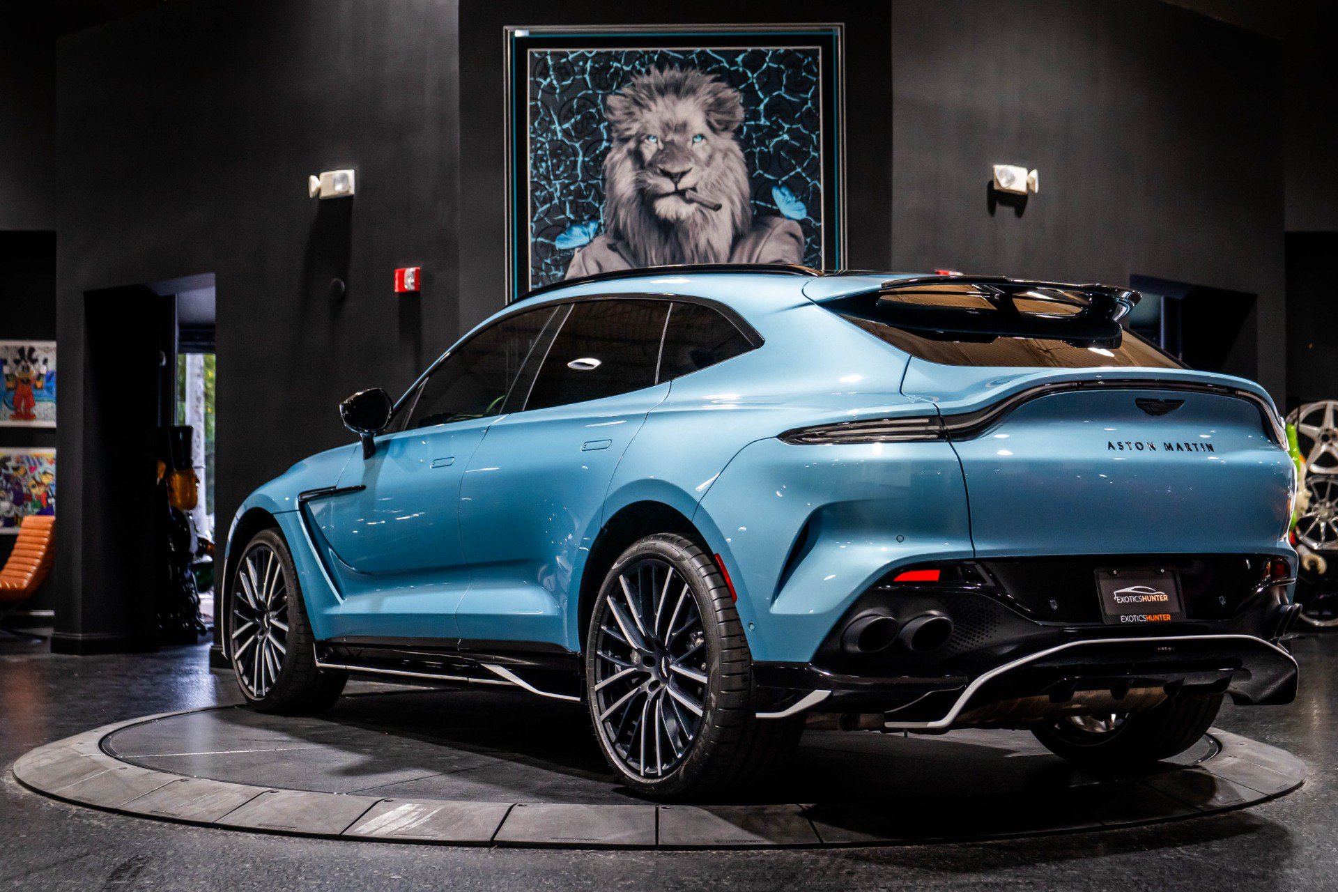 Used 2023 Aston Martin DBX 707 AWD/4WD image 5