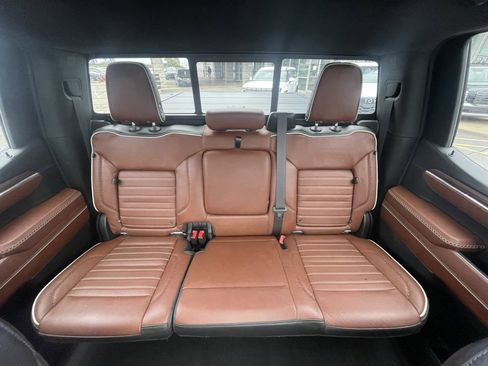 Used 2023 GMC Sierra 1500 Denali Ultimate image 28