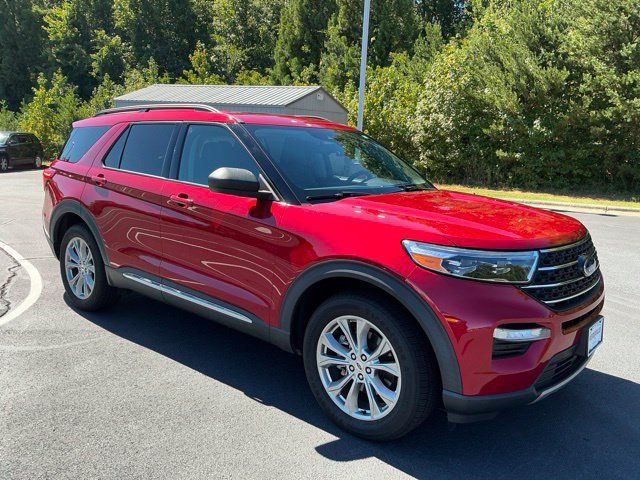 Used 2020 Ford Explorer XLT w/ Equipment Group 202A AWD/4WD image 7
