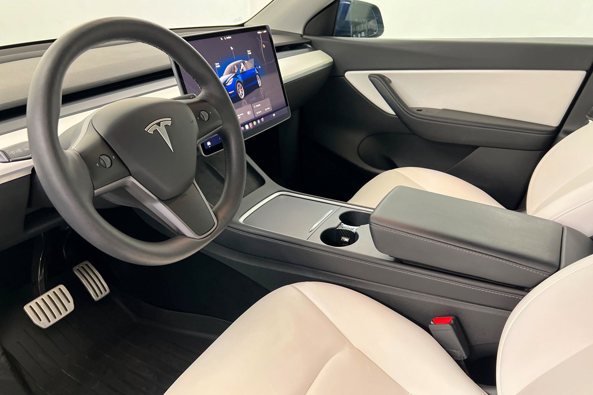 Used 2022 Tesla Model Y Performance AWD/4WD image 16